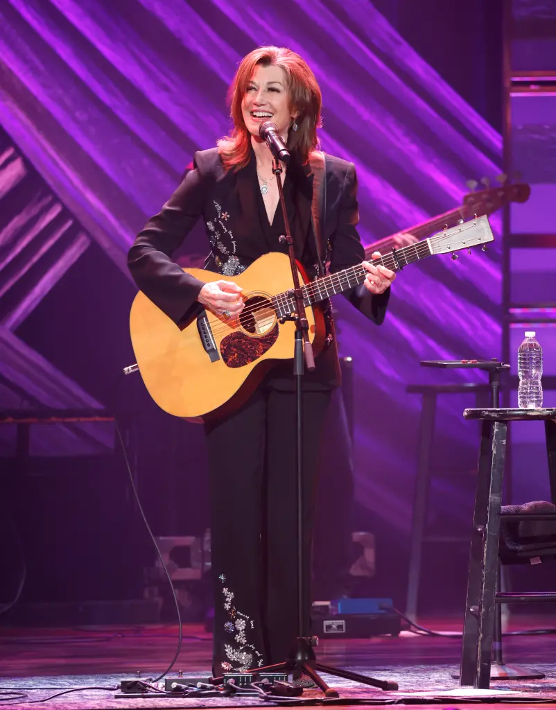amy-grant-performs-ryman-auditorium